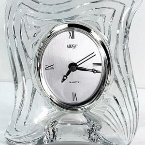 Mikasa Emotion Clock